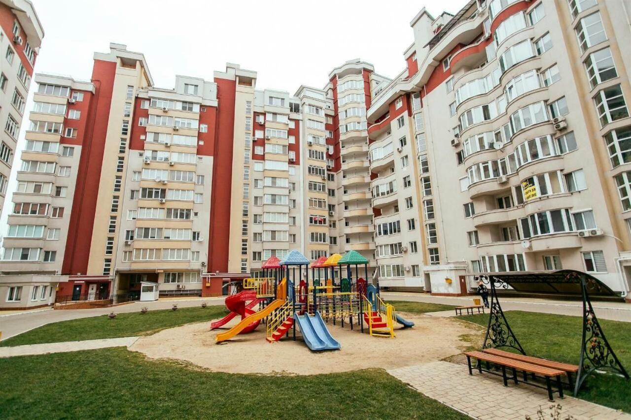 Luxrent Apartment Chisinau Bagian luar foto