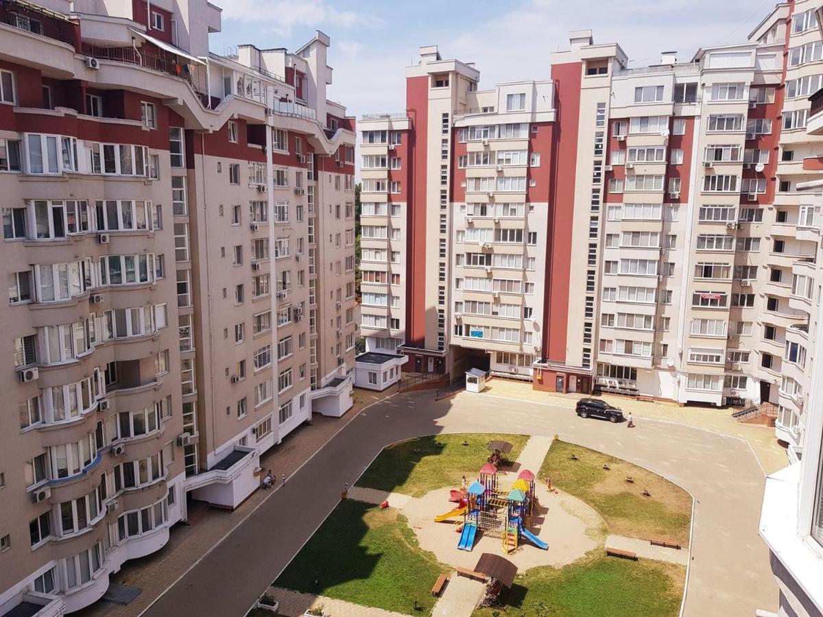 Luxrent Apartment Chisinau Bagian luar foto