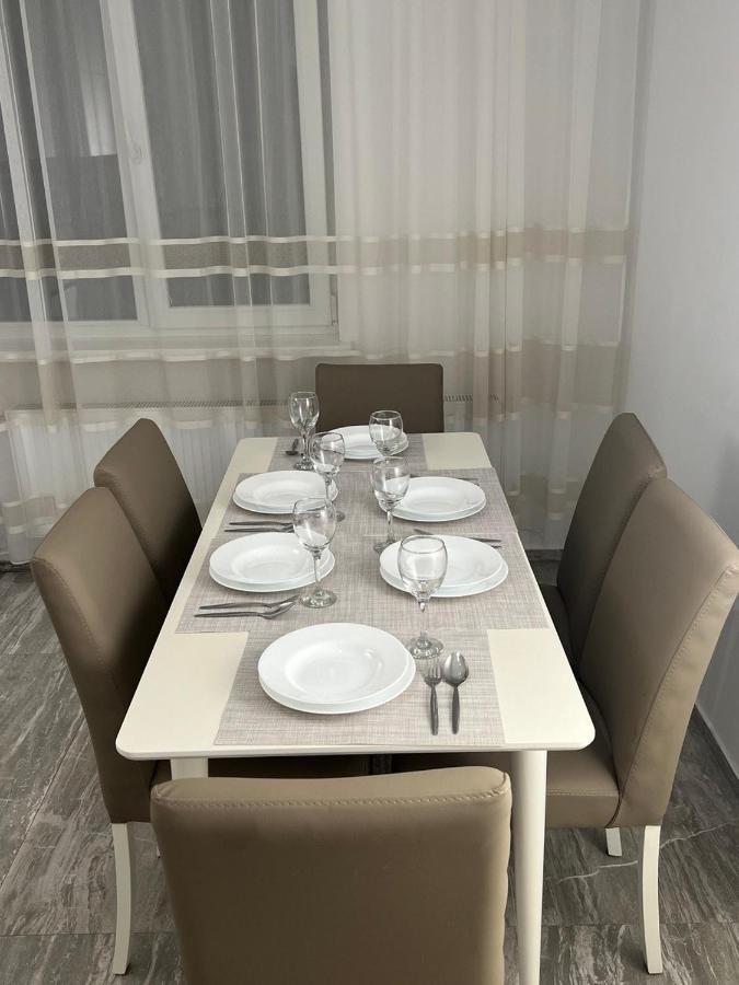 Luxrent Apartment Chisinau Bagian luar foto