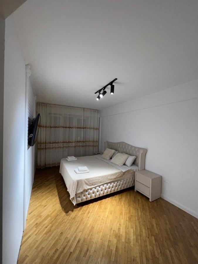 Luxrent Apartment Chisinau Bagian luar foto